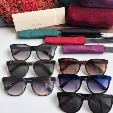 Gucci Glasses UQ1047