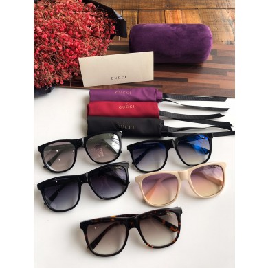 Gucci Glasses UQ2422