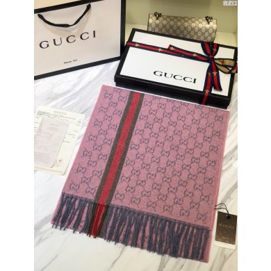 Gucci Scarf UQ1400