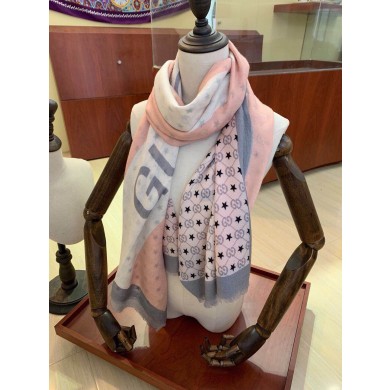 Gucci scarf UQ1534