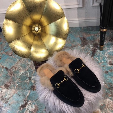 Gucci Slippers UQ2061