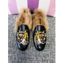 Gucci Princetown Leather Slippers UQ0592