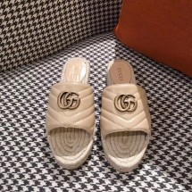 Gucci slippers UQ0851