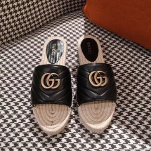 Gucci slippers UQ2496